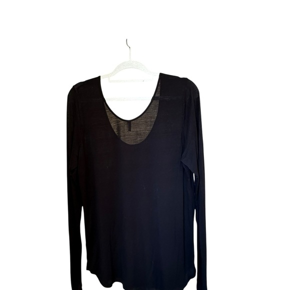 Riller & Fount Classic Black Blouse - Picture 6 of 6